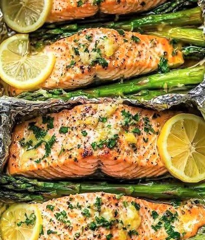Baked Salmon with Asparagus